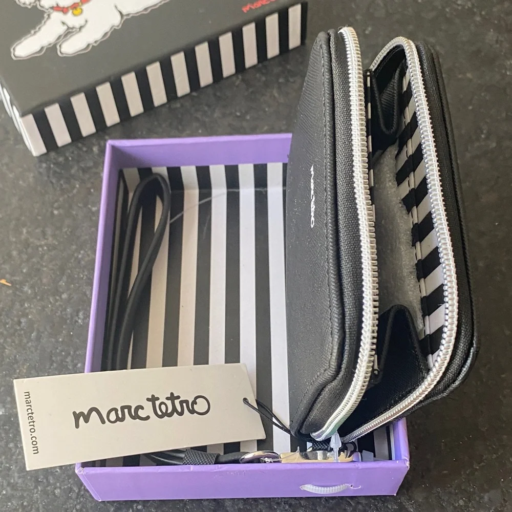 Marc Tetro chic wallet